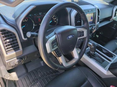 Used 2020 Ford F150 Lariat image 10