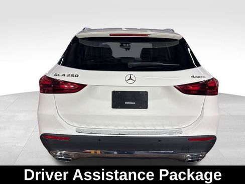 Certified 2025 Mercedes-Benz GLA 250 4MATIC image 4