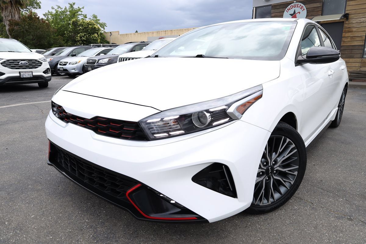 Used 2023 Kia Forte GT-Line FWD image 4