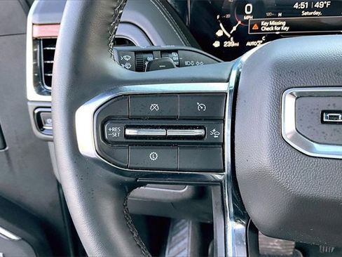 Used 2025 GMC Yukon Denali image 11