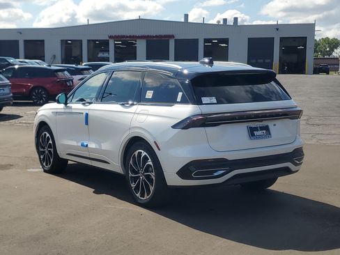 New 2026 Lincoln Nautilus Reserve AWD/4WD image 3