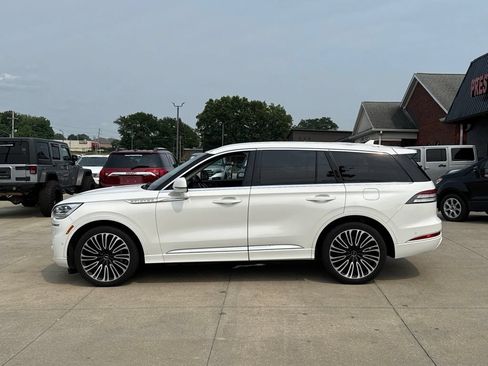 Used 2022 Lincoln Aviator Reserve w/ Equipment Group 201A AWD/4WD image 3