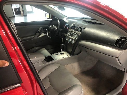 Used 2009 Toyota Camry SE FWD image 19