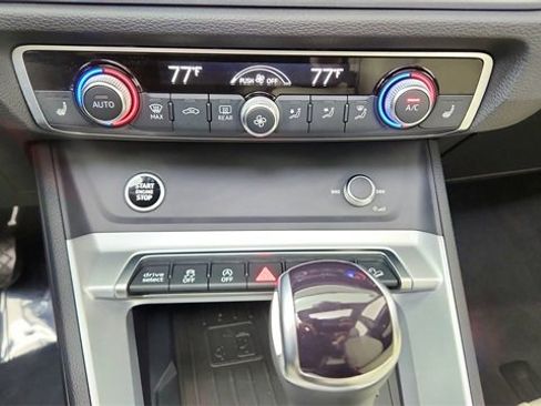 Used 2024 Audi Q3 2.0T Premium Plus image 48