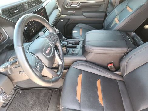 Used 2024 GMC Sierra 1500 AT4 w/ Technology Package AWD/4WD image 13