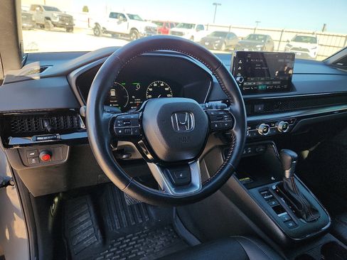 Used 2025 Honda CR-V Sport Touring image 11