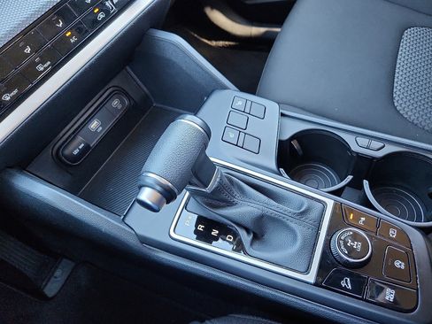 Used 2024 Kia Sportage LX image 25