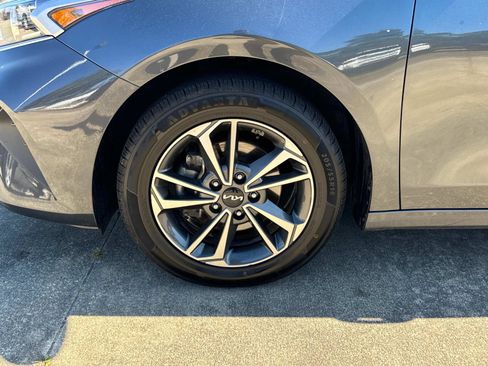 Used 2024 Kia Forte LXS image 10