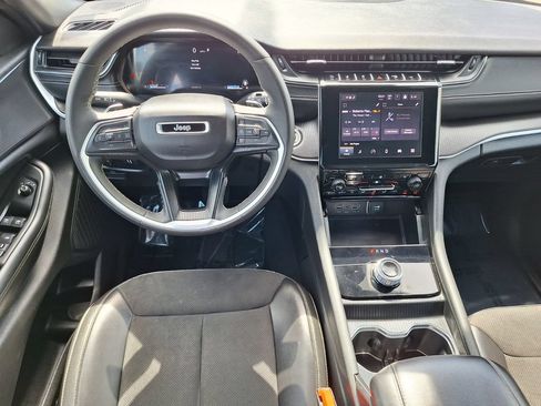 Used 2024 Jeep Grand Cherokee L Laredo AWD/4WD image 11