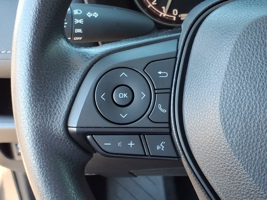 Certified 2025 Toyota RAV4 LE FWD image 16