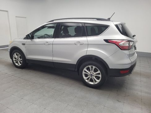 Used 2018 Ford Escape SE w/ Ford Safe & Smart Package FWD image 3
