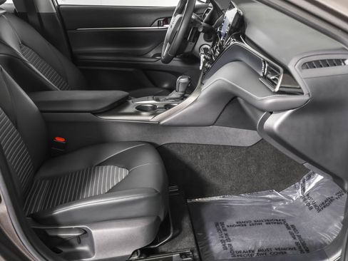 Used 2022 Toyota Camry SE FWD image 42