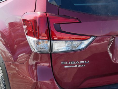 Used 2023 Subaru Forester Premium image 17