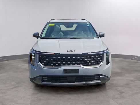 Certified 2026 Kia Carnival SX w/ SX Dark Edition Package FWD image 2