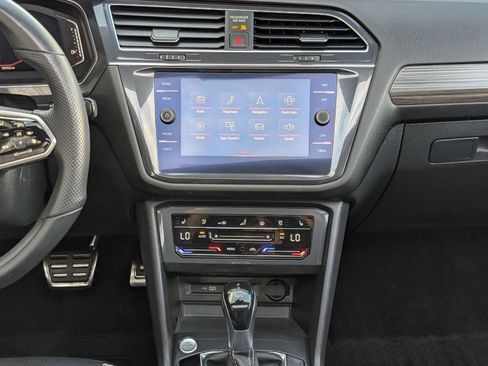 Used 2022 Volkswagen Tiguan SEL R-Line image 29