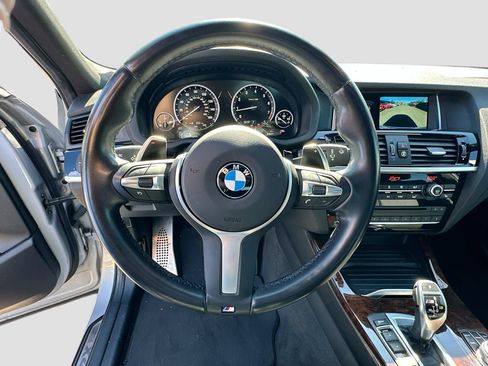 Used 2017 BMW X4 M40i image 12