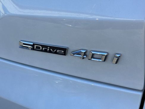 Used 2021 BMW X5 sDrive40i w/ M Sport Package RWD image 6