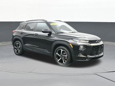 Used 2022 Chevrolet TrailBlazer RS FWD image 1