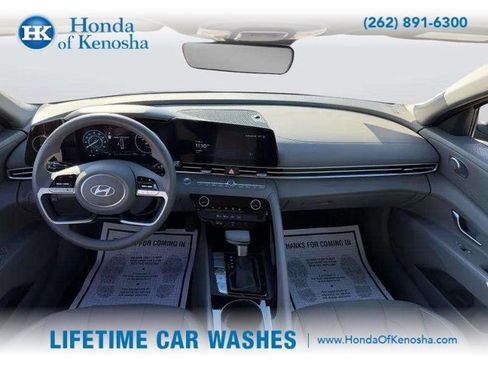 Used 2024 Hyundai Elantra Blue image 9