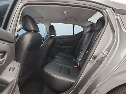 Used 2022 Nissan Sentra SR w/ SR Premium Package FWD image 30