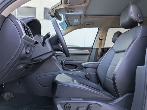 Certified 2023 Volkswagen Atlas SEL image 2