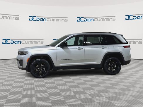 New 2026 Jeep Grand Cherokee Limited w/ Limited Altitude Package AWD/4WD image 6