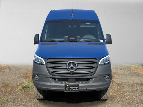 Used 2026 Mercedes-Benz Sprinter 2500 image 8