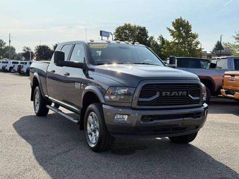 Used 2018 RAM 2500 Big Horn w/ Sport Appearance Group image 4