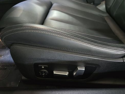 Used 2024 BMW 840i Convertible RWD image 28