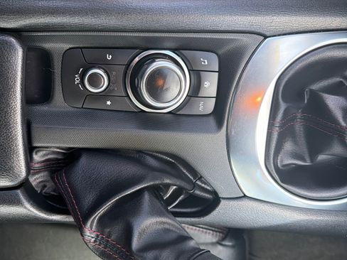 Used 2018 MAZDA MX-5 Miata RF Grand Touring RWD image 24