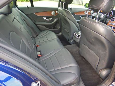 Used 2019 Mercedes-Benz C 300 4MATIC Sedan image 16