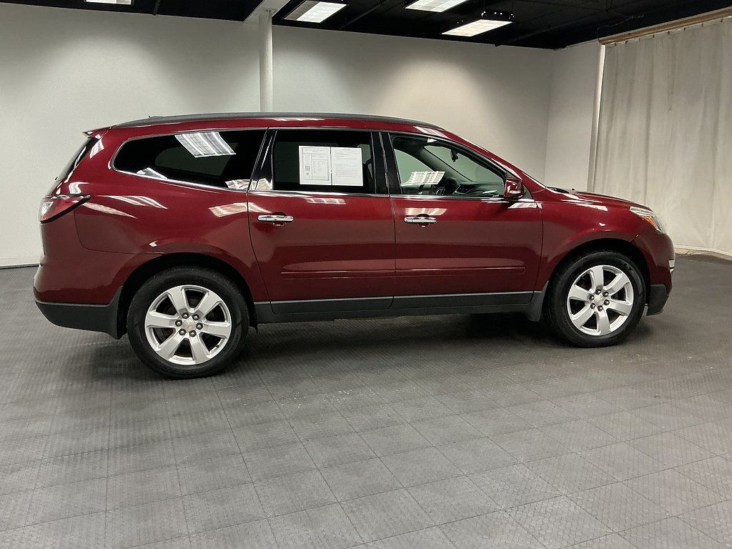 Used 2017 Chevrolet Traverse LT w/ Style and Technology Package AWD/4WD image 6