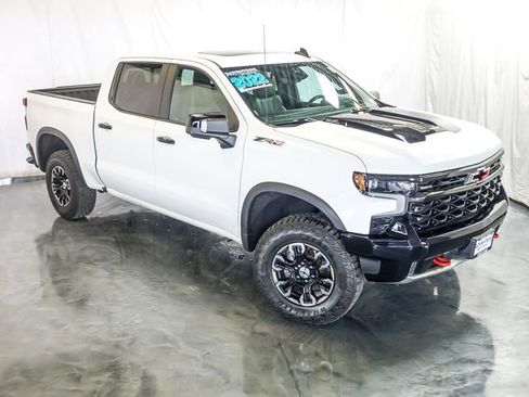 Certified 2022 Chevrolet Silverado 1500 ZR2 w/ Technology Package AWD/4WD image 6