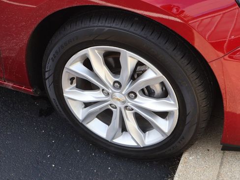 Used 2025 Chevrolet Malibu LT FWD image 5