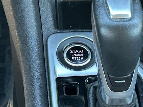 Certified 2024 Nissan Sentra SR image 23