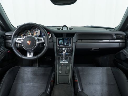 Certified 2014 Porsche 911 GT3 image 20