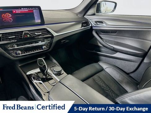 Used 2021 BMW 540i xDrive w/ M Sport Package image 27