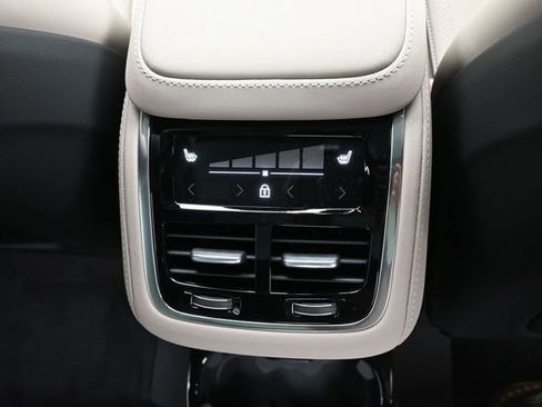 New 2026 Volvo XC90 B6 Plus AWD/4WD image 35