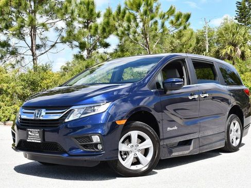 Used 2019 Honda Odyssey EX image 2