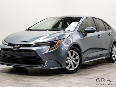 Used 2023 Toyota Corolla LE image 1