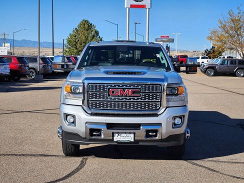 Used 2019 GMC Sierra 3500 Denali w/ Duramax Plus Package image 6