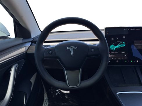 Used 2022 Tesla Model 3 Standard Range RWD image 12