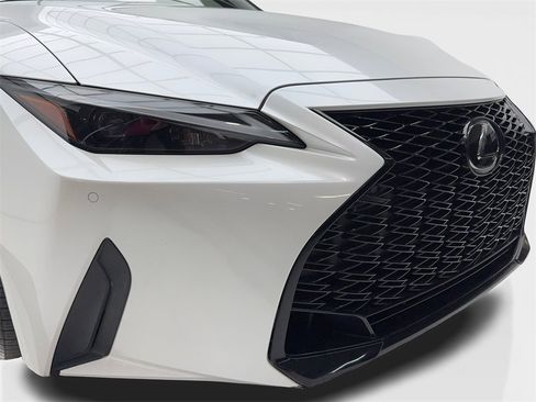 Used 2023 Lexus IS 300 300 CAM,SUNROOF,CLMT STS,BLIND image 3