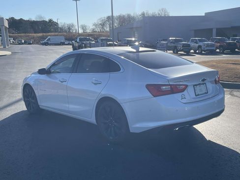 Used 2018 Chevrolet Malibu Premier w/ Premier Sun and Wheel Package image 13