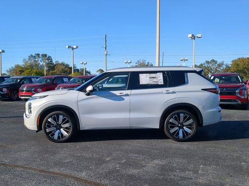 New 2026 Mitsubishi Outlander SEL FWD image 9