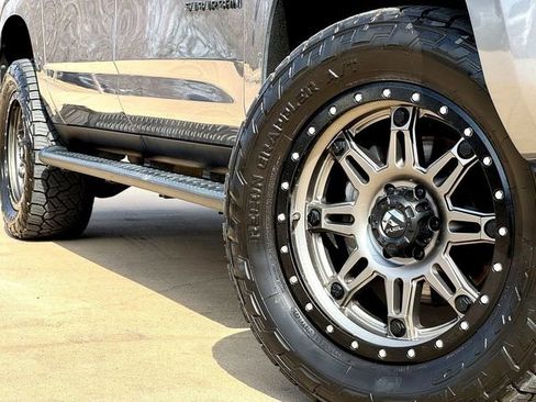 Used 2021 Chevrolet Suburban Z71 w/ Rear Media and Nav Package image 6