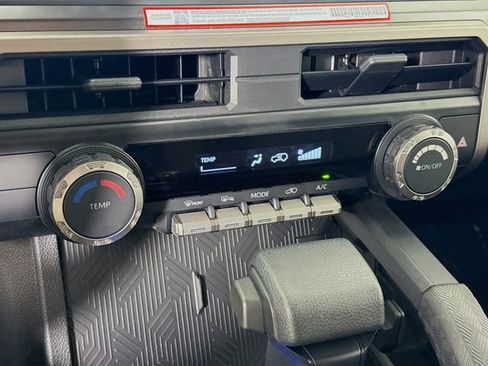 Certified 2025 Toyota 4Runner SR5 AWD/4WD image 15