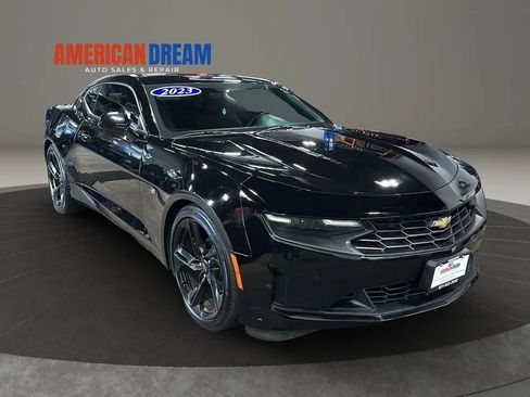 Used 2023 Chevrolet Camaro LT RWD image 7