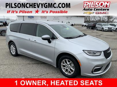 Used 2023 Chrysler Pacifica Touring-L