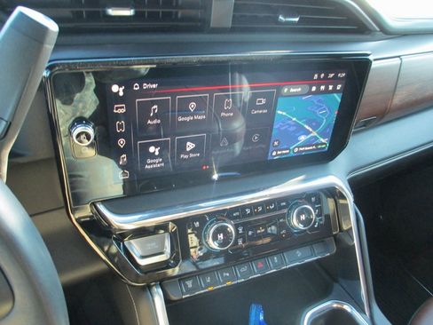 Certified 2024 GMC Sierra 2500 Denali Ultimate image 32